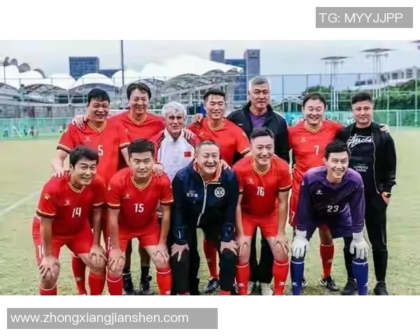 重庆足球队在世界杯积分榜上以78分稳居首位展现强劲实力