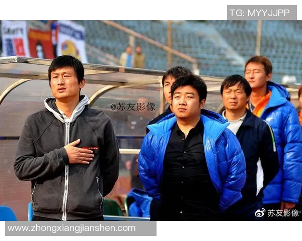 足球明星胡云峰精彩瞬间高清图片欣赏与个人生平介绍